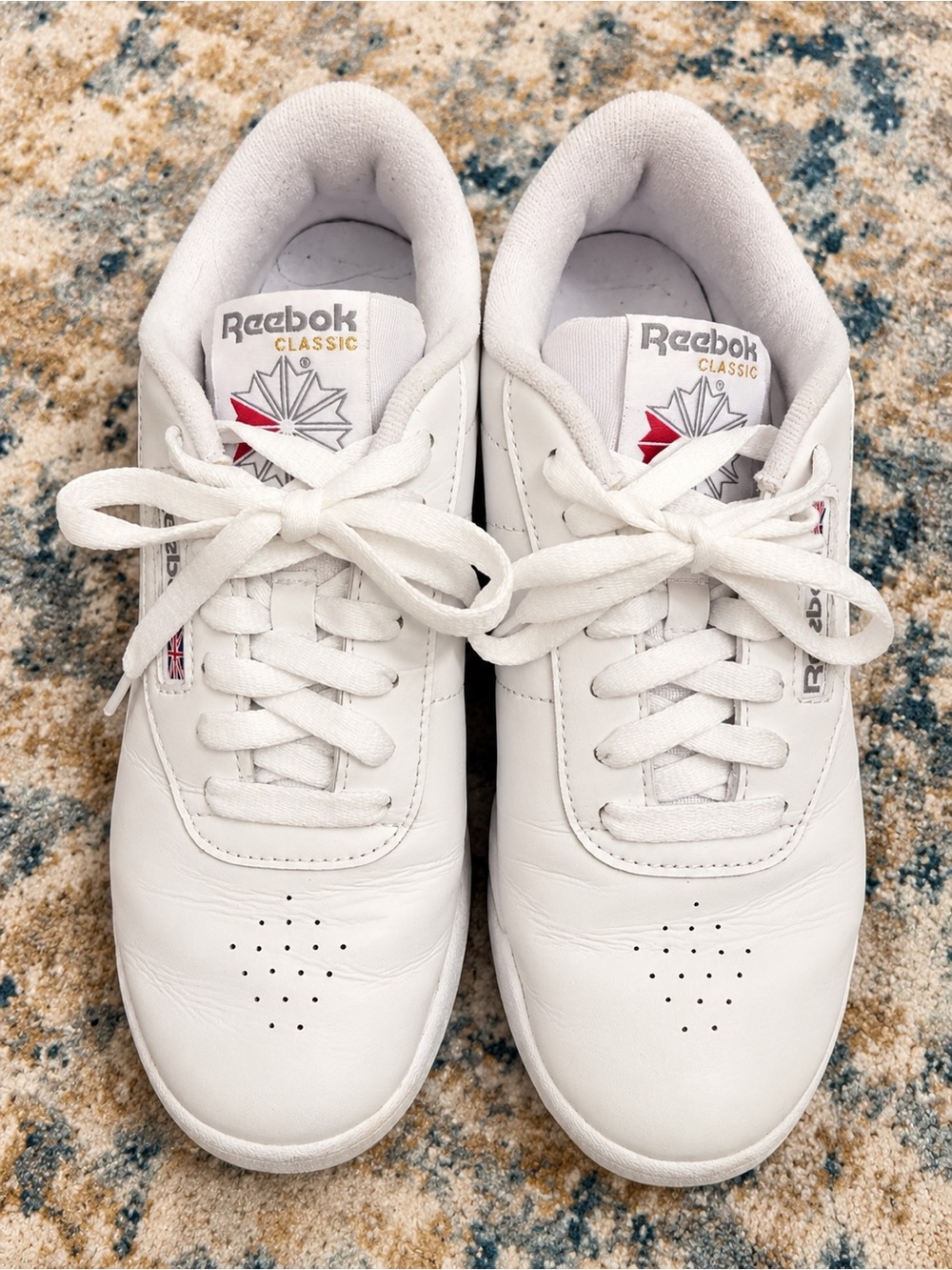 Reebok Classic White Sneakers Women’s Size 7